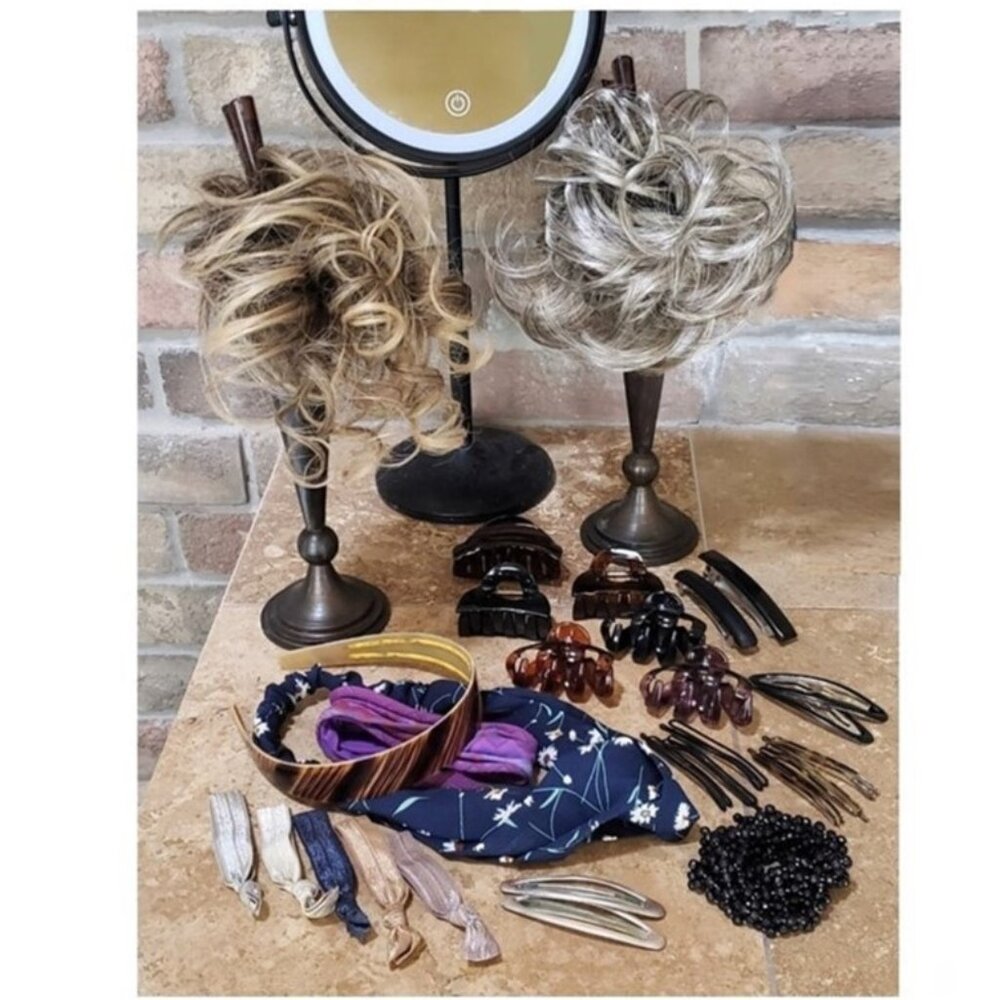 A Whole Bunch of Hair Accessories!